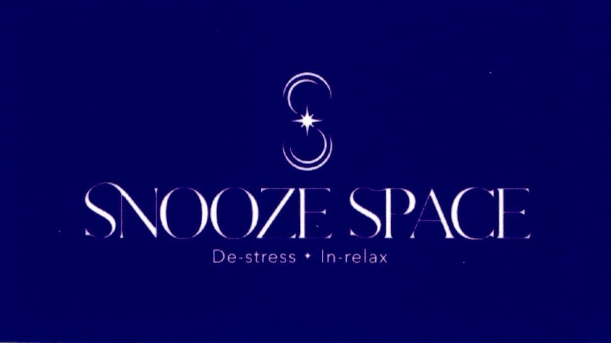 S SNOOZE SPACE De-stress In-relax
